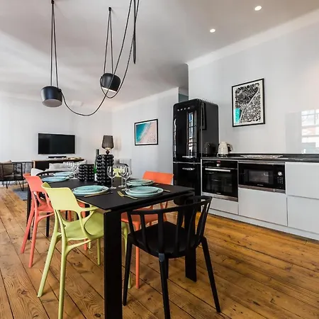 Spotlight Keyweek Stunning & Spacious In Heart Of Town