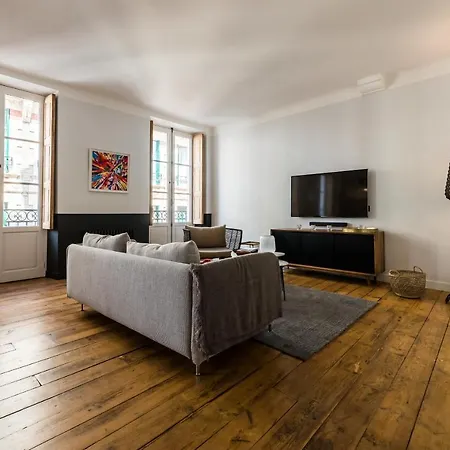Apartment Spotlight Keyweek Stunning & Spacious In Heart Of Town Biarritz
