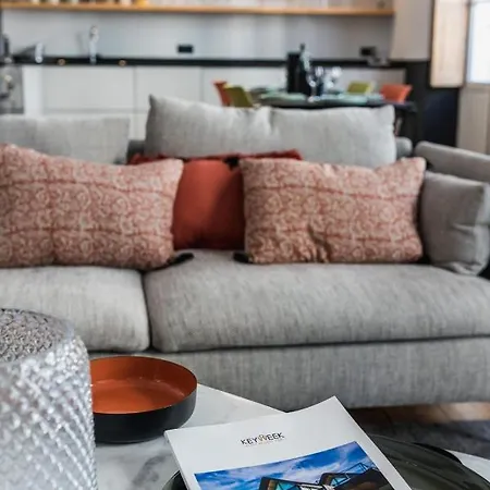 Spotlight Keyweek Stunning & Spacious In Heart Of Town Apartment Biarritz