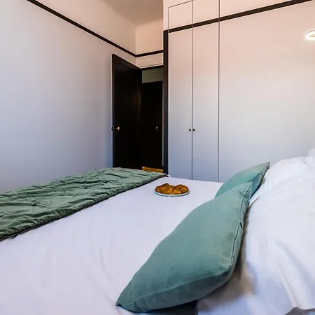 Spotlight Keyweek Stunning & Spacious In Heart Of Town *